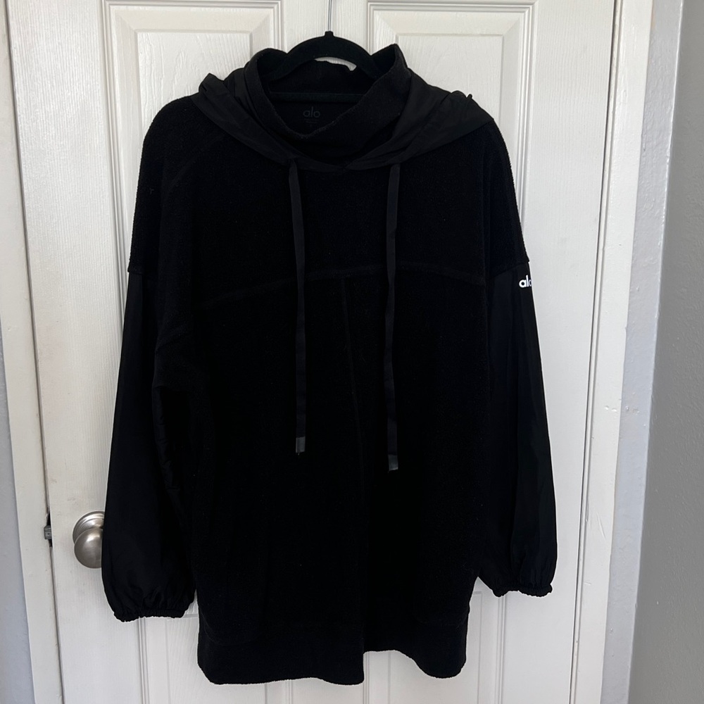 ALO Yoga Black polar fleece and nylon, oversized sweatshirt style jacket